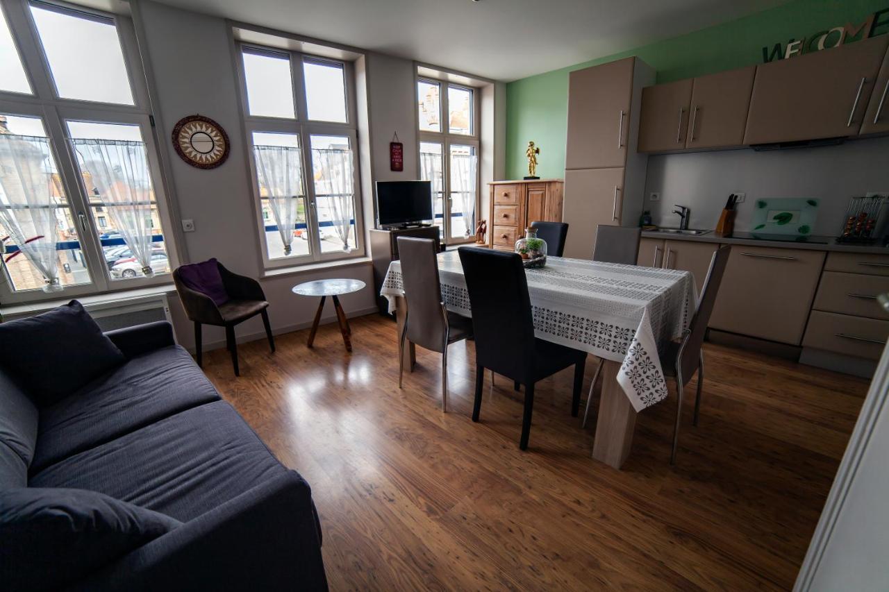 2 Gites au coeur de Bergues Extérieur photo