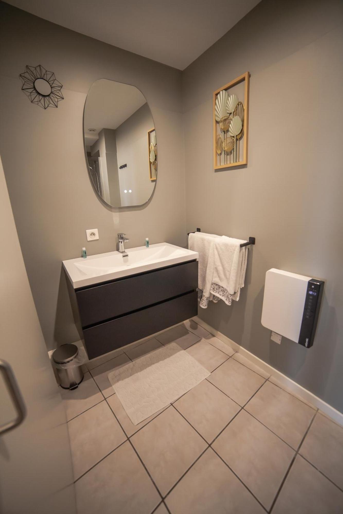 2 Gites au coeur de Bergues Extérieur photo